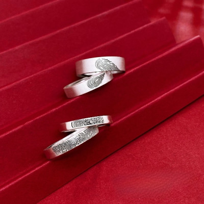 Sterling Silver Bespoke Fingerprint Ring - The Name Jewellery™