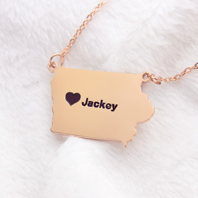 Iowa State USA Map Necklace With Heart  Name Rose Gold - The Name Jewellery™