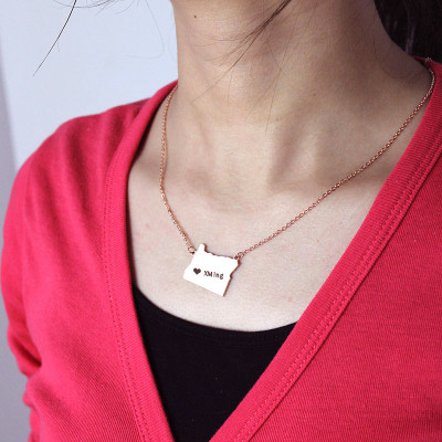 Custom Oregon State USA Map Necklace With Heart  Name Rose Gold - The Name Jewellery™