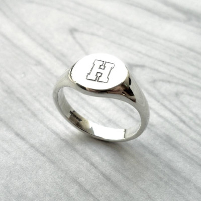Personalised Round Initial Silver Signet Ring - The Name Jewellery™