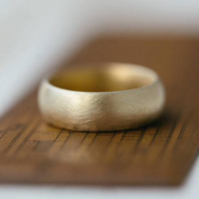 Wide Gents Soft Pebble Wedding Ring 18ct Gold - The Name Jewellery™
